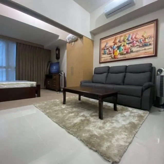 Uptown Park Suites Tower 1 Unit 8I Taguig Aparthotel