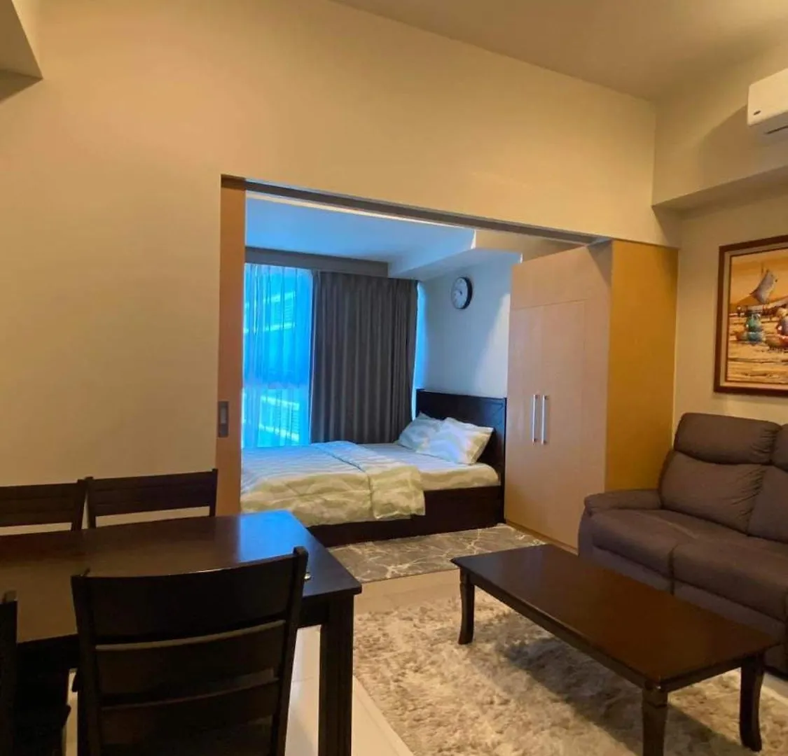 Uptown Park Suites Tower 1 Unit 8I Taguig