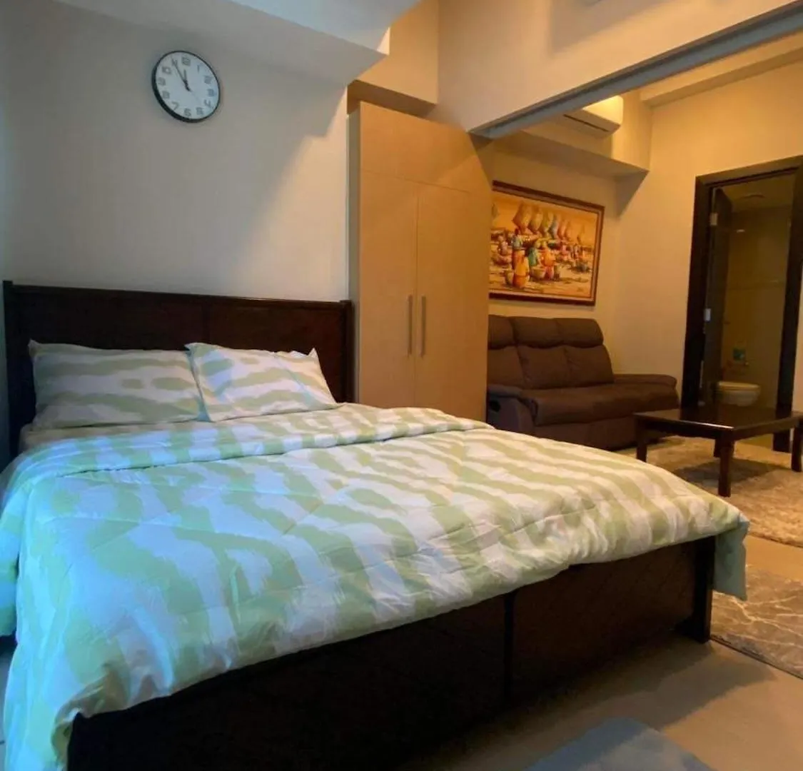 Uptown Park Suites Tower 1 Unit 8I Taguig 0*,
