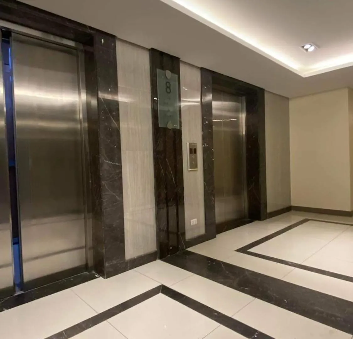 Uptown Park Suites Tower 1 Unit 8I Taguig Aparthotel