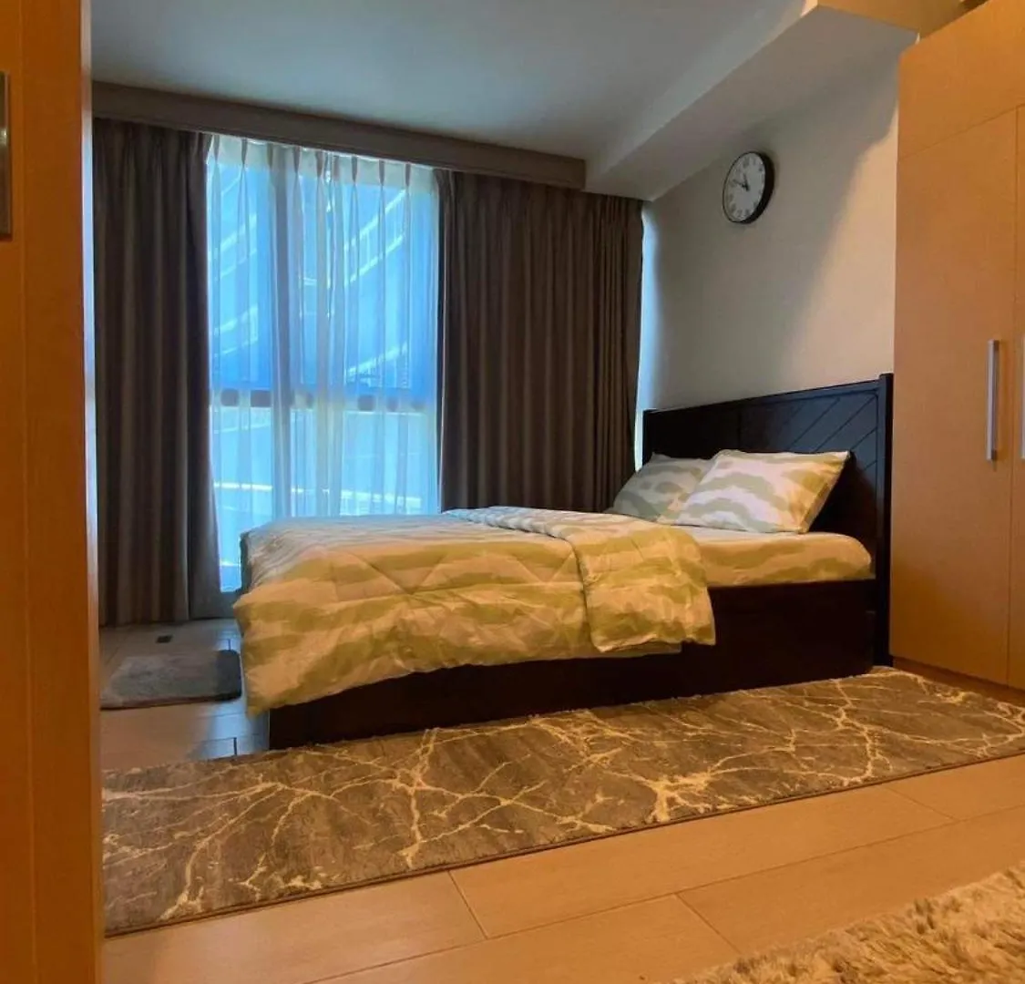 Aparthotel Uptown Park Suites Tower 1 Unit 8I Taguig