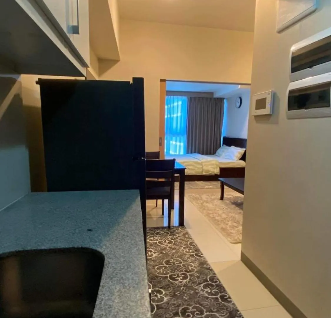 Uptown Park Suites Tower 1 Unit 8I Taguig Aparthotel